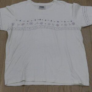 Northern Reflections Embroidered Floral Graphic T-Shirt Medium